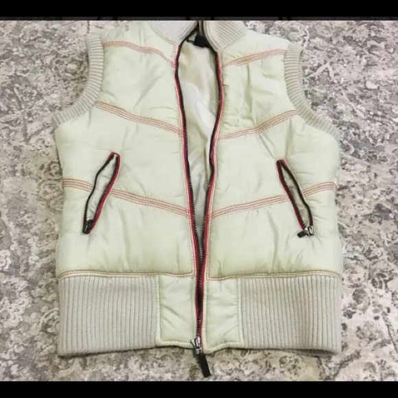 H&M puffer vest - Picture 1 of 4